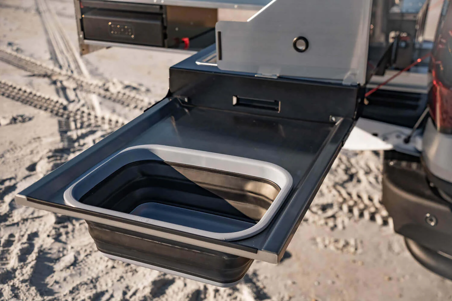 ARB Slide Out Camp Kitchen 1355mm - Image 4