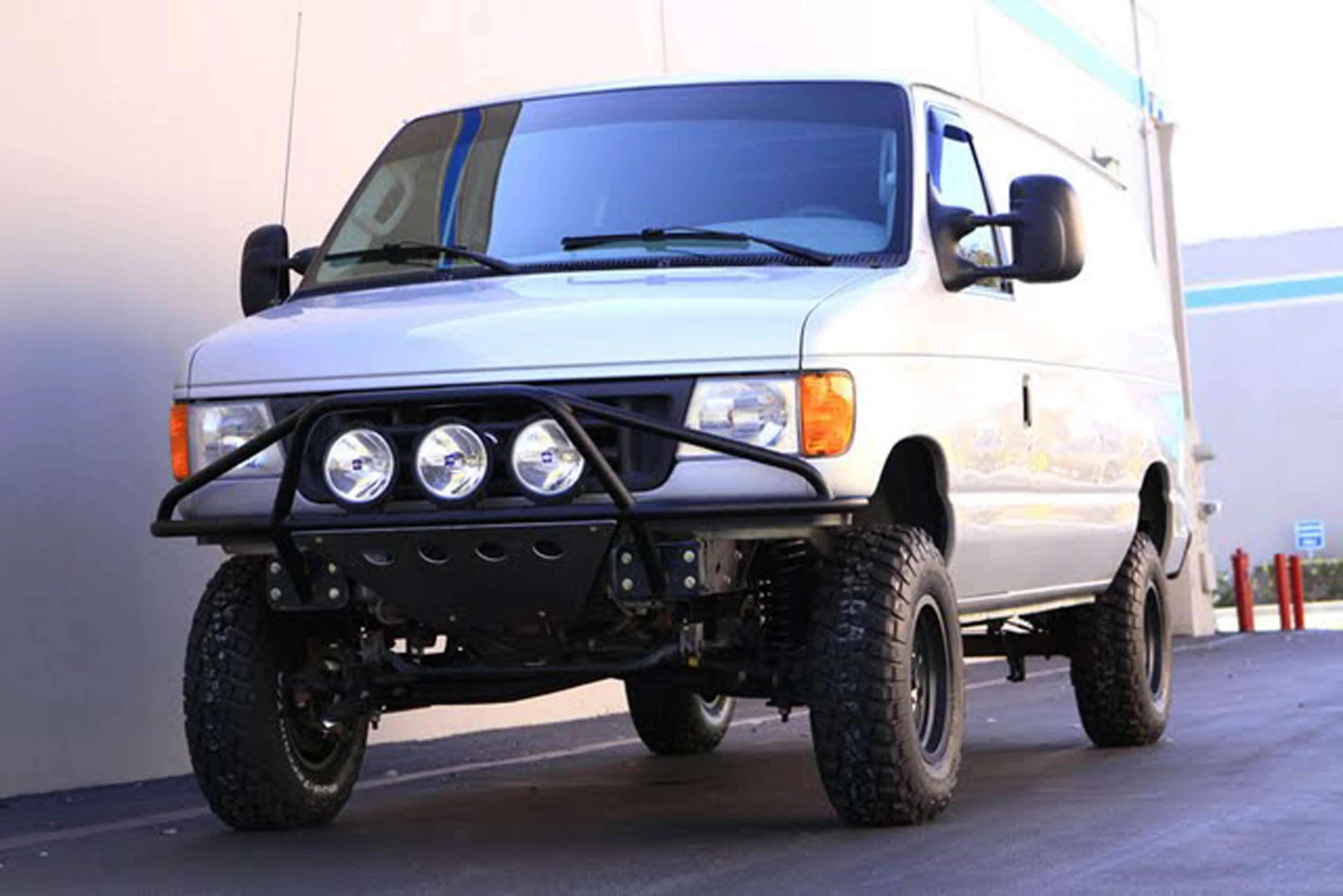 Camburg Ford E-Series 250/350 Van 2wd 97-04 Trail Series Kit w/ FOX 2.00" - Image 2