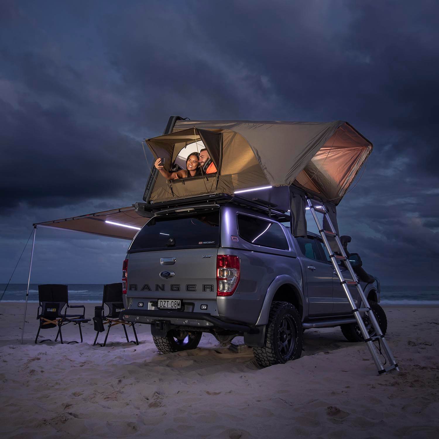 Esperance Compact Hard Shell Rooftop Tent - Image 4