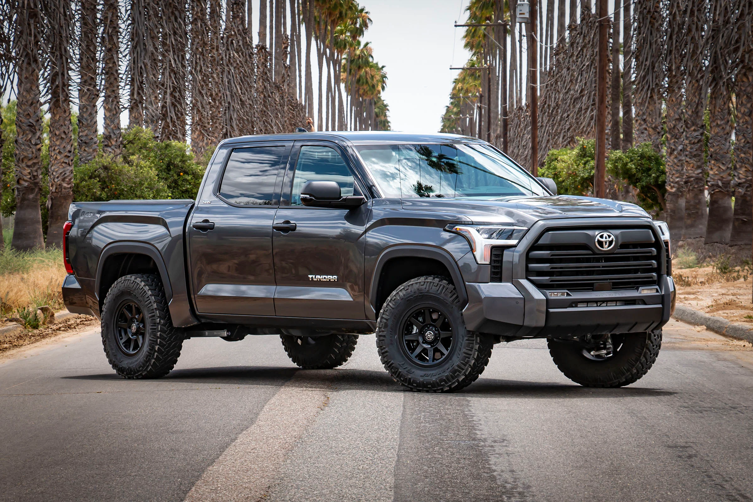 Icon 2-3.5" Stage 11 Suspension System w/Tubular CDXS TRD Pro Kit for 2022-2023 Toyota Tundra 4WD Full Hybrid EV Gas - Image 2