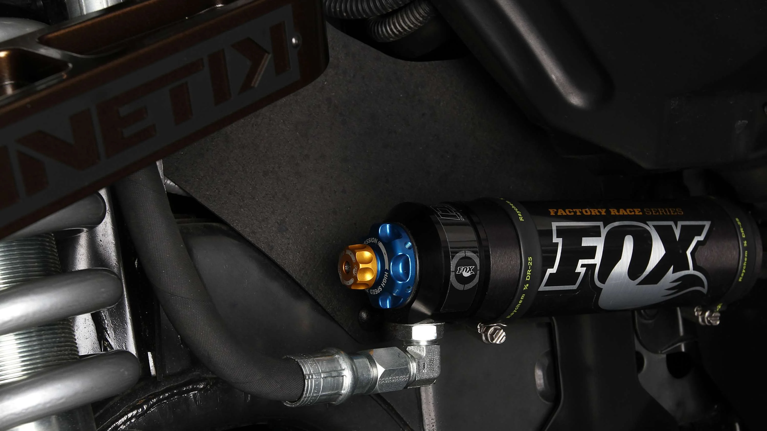 KINETIK Performance Lift Kit w/ FOX 2.50" Factory DSC - Image 5
